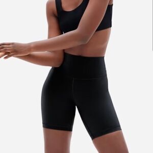 Everlane The Perform Bike Short in Black Size Small